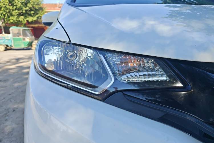 Used Honda Fit 2016 1.5L LX Manual Comfort Model Right Front Headlight
