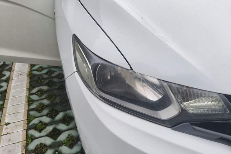 Used Honda Fit 2016 1.5L LX CVT Comfort Model Right Front Headlight