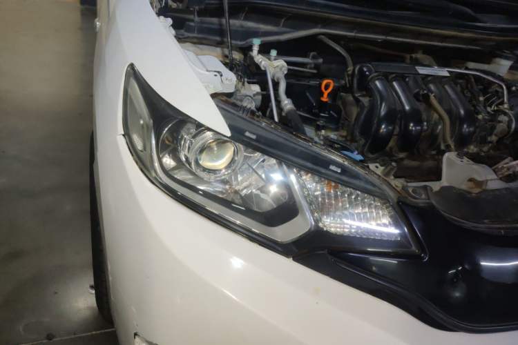 Used Honda Fit 2016 1.5L LX Manual Comfort Model Right Front Headlight