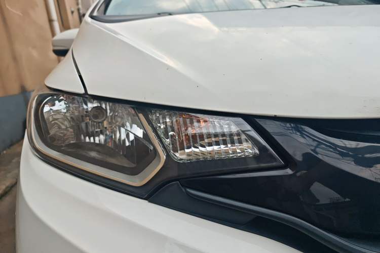 Used Honda Fit 2016 1.5L LXS CVT Comfort Sunroof Version Right Front Headlight