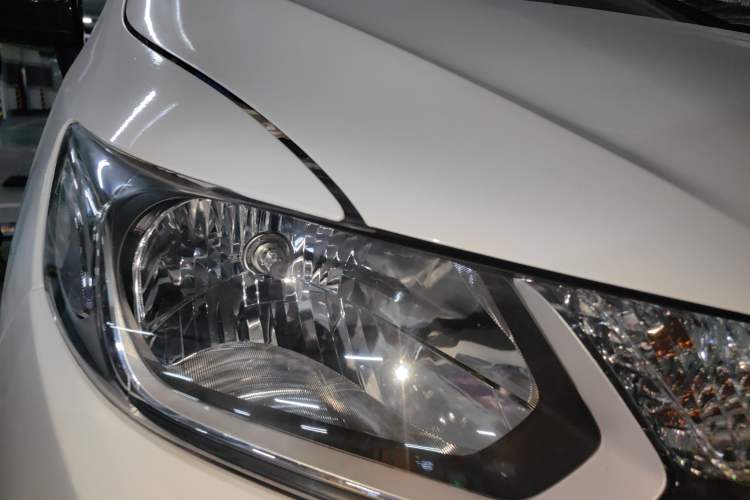Used Honda Fit 2016 1.5L LX Manual Comfort Model Right Front Headlight