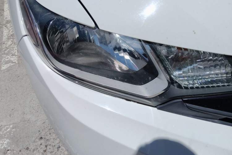 Used Honda Fit 2016 1.5L LX CVT Comfort Model Right Front Headlight