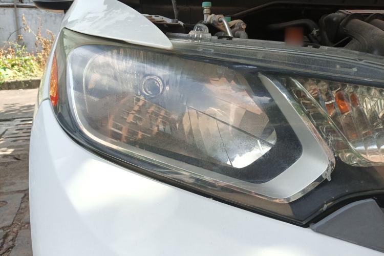 Used Honda Fit 2016 1.5L LX Manual Comfort Model Right Front Headlight