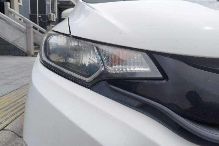 Used Honda Fit 2016 1.5L LX CVT Comfort Model Right Front Headlight