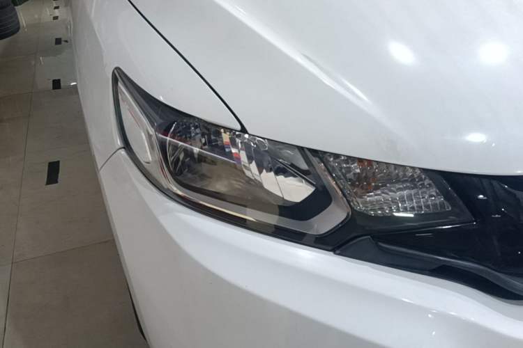 Used Honda Fit 2016 1.5L LX CVT Comfort Model Right Front Headlight
