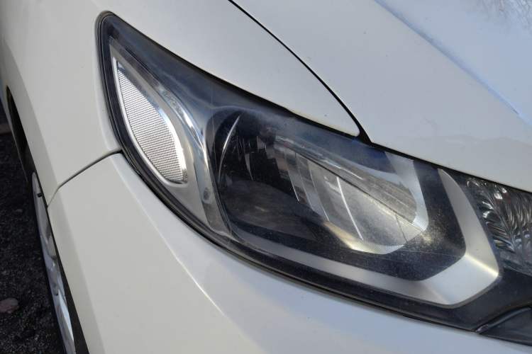 Used Honda Fit 2016 1.5L LX CVT Comfort Model Right Front Headlight