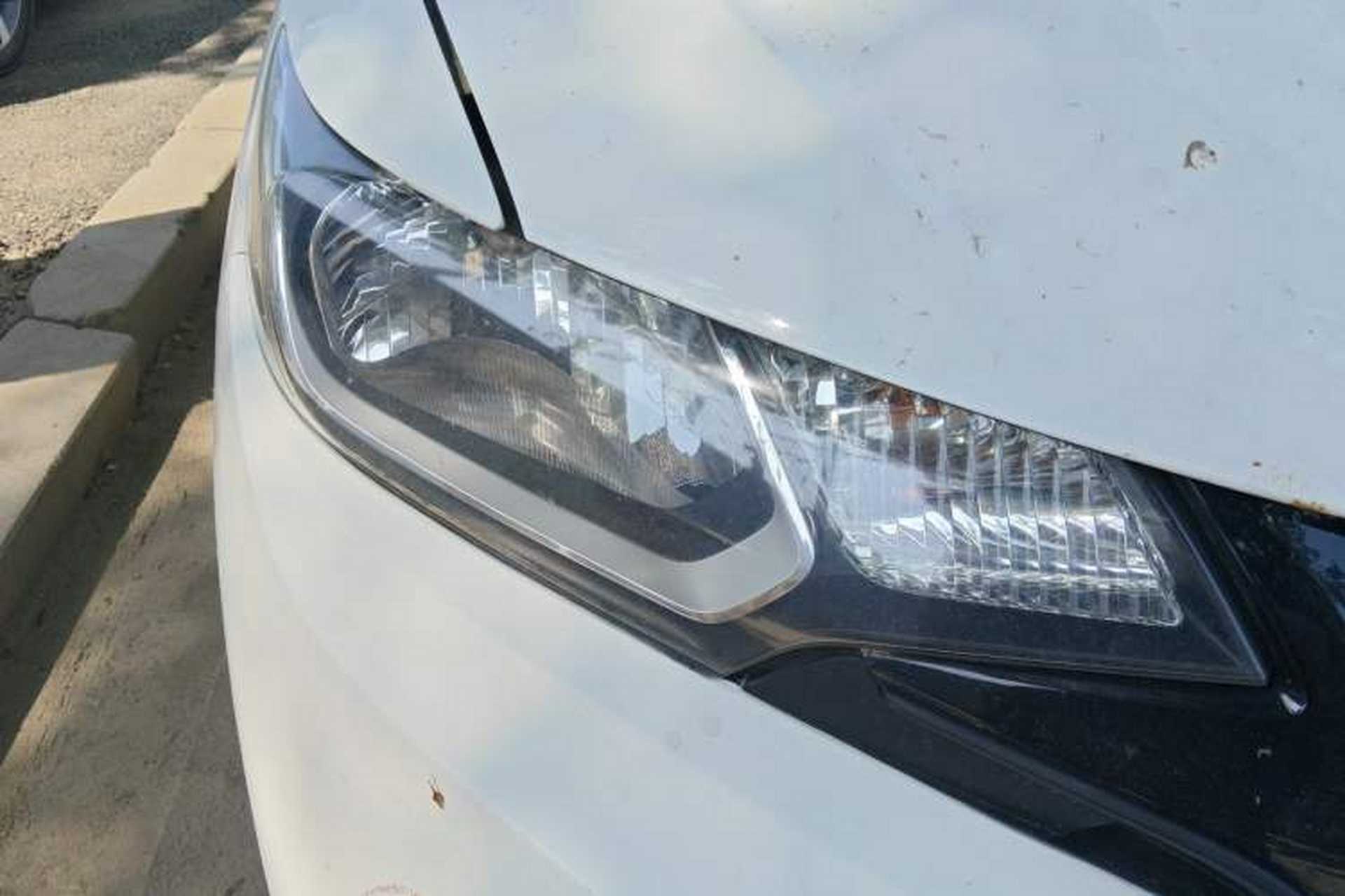 Used Honda Fit 2016 1.5L LX Manual Comfort Model Right Front Headlight