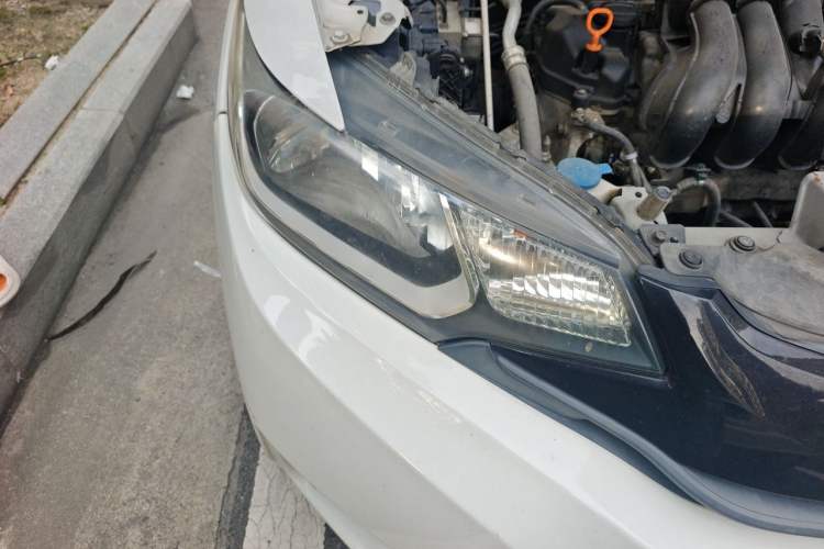 Used Honda Fit 2016 1.5L LX Manual Comfort Model Right Front Headlight