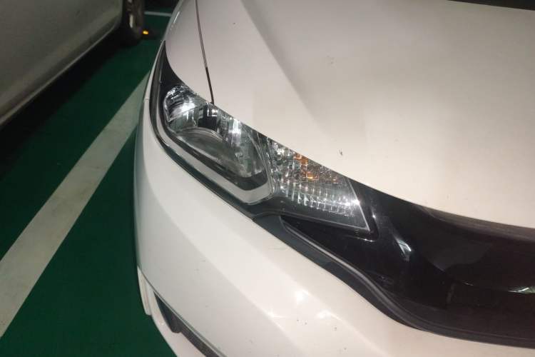 Used Honda Fit 2016 1.5L LX CVT Comfort Model Right Front Headlight