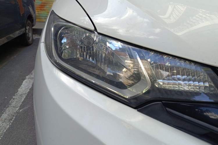 Used Honda Fit 2016 1.5L LX CVT Comfort Model Right Front Headlight