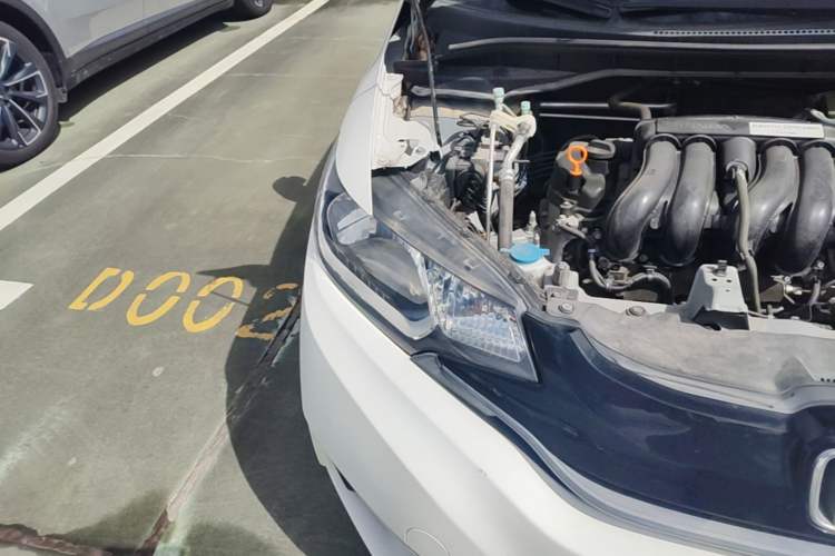 Used Honda Fit 2016 1.5L LX Manual Comfort Model Right Front Headlight