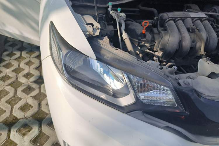 Used Honda Fit 2016 1.5L LX CVT Comfort Model Right Front Headlight