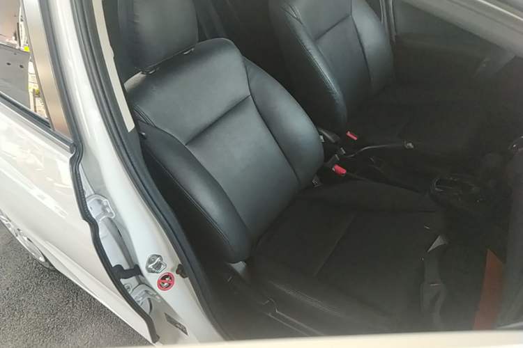 Used Honda Fit 2016 1.5L LX CVT Comfort Model Right Front Seat