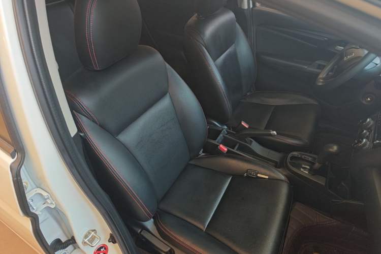 Used Honda Fit 2016 1.5L LXS CVT Comfort Sunroof Version Right Front Seat