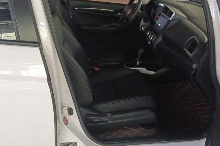 Used Honda Fit 2016 1.5L SE CVT Fashion Model Right Front Seat