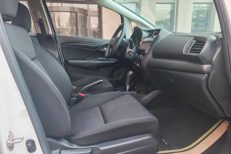 Used Honda Fit 2016 1.5L LX CVT Comfort Model Right Front Seat