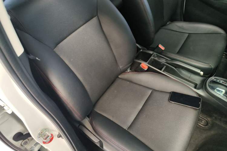 Used Honda Fit 2016 1.5L LXS CVT Comfort Sunroof Version Right Front Seat
