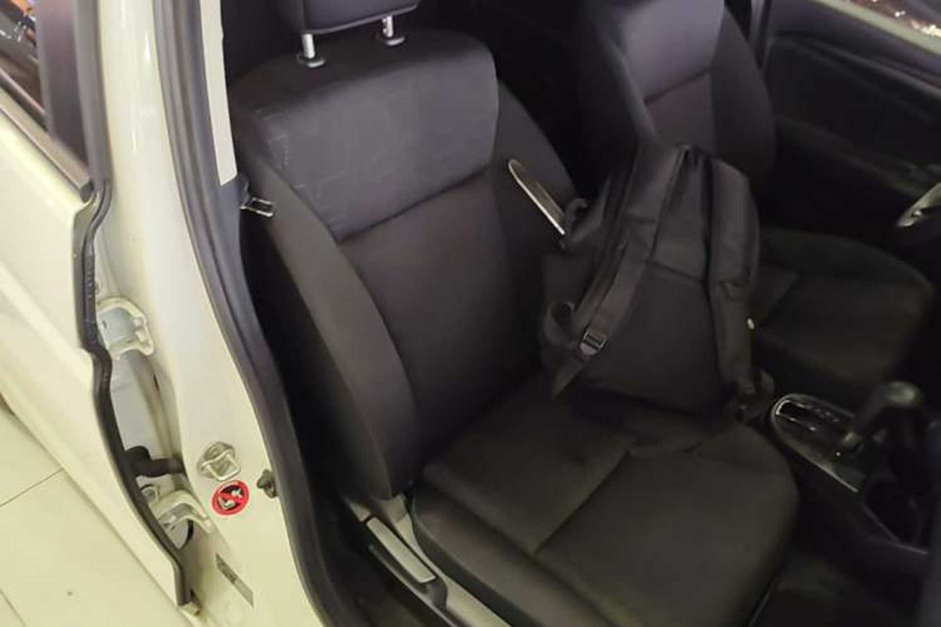 Used Honda Fit 2016 1.5L LX CVT Comfort Model Right Front Seat