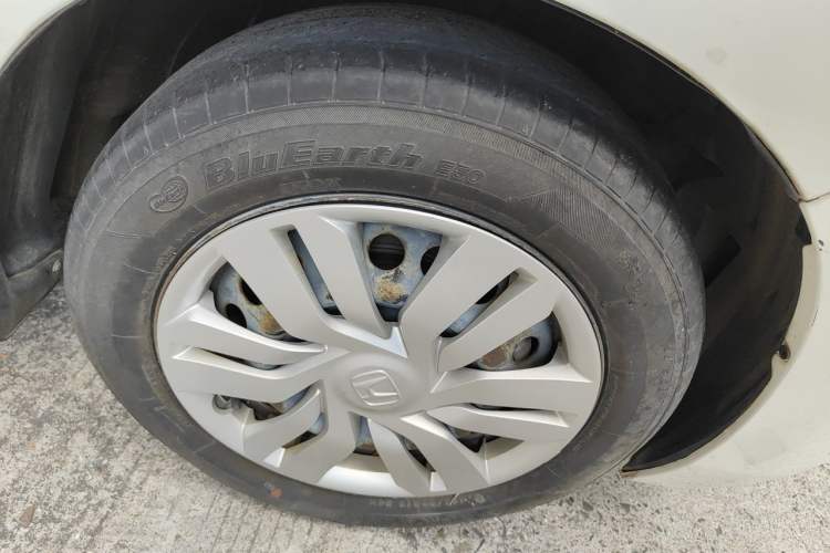 Used Honda Fit 2016 1.5L LX CVT Comfort Model Right Front Wheel Hub