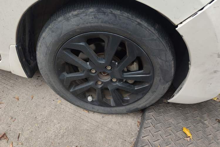 Used Honda Fit 2016 1.5L LX CVT Comfort Model Right Front Wheel Hub