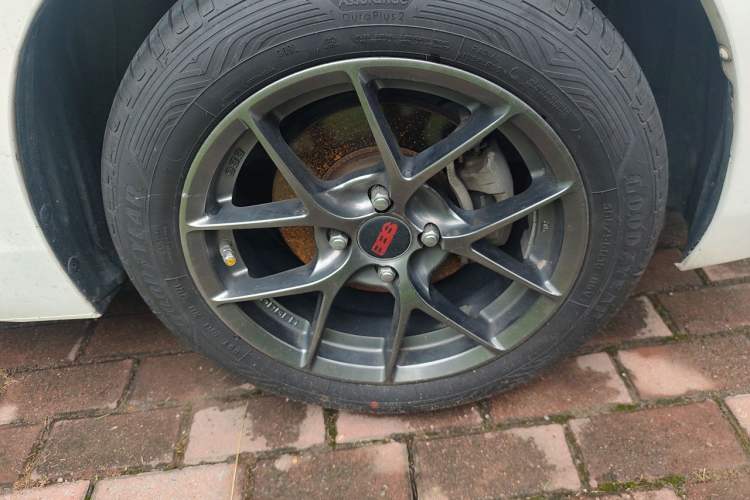 Used Honda Fit 2016 1.5L LXS CVT Comfort Sunroof Version Right Front Wheel Hub