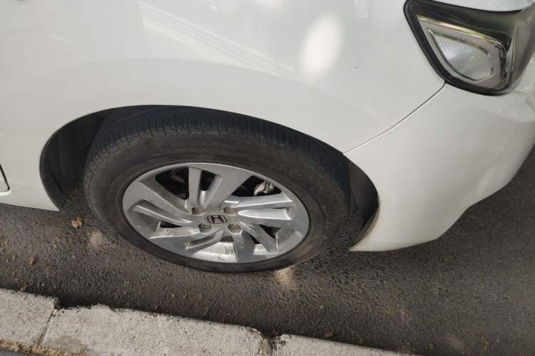 Used Honda Fit 2016 1.5L LXS CVT Comfort Sunroof Version Right Front Wheel Hub