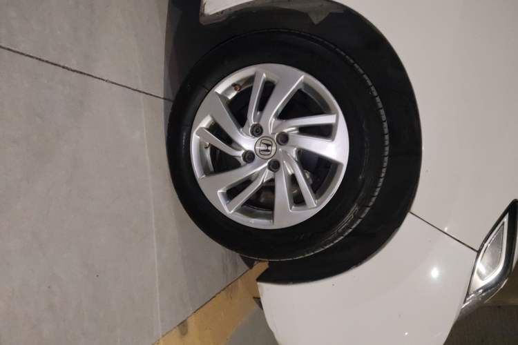 Used Honda Fit 2016 1.5L LXS CVT Comfort Sunroof Version Right Front Wheel Hub