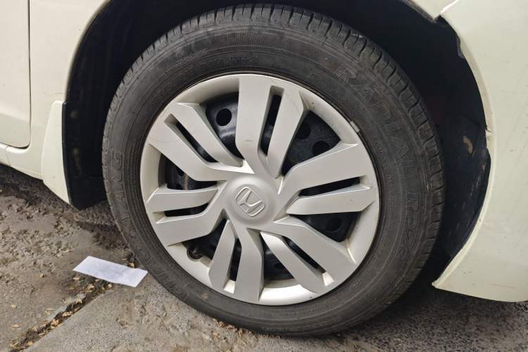 Used Honda Fit 2016 1.5L LX CVT Comfort Model Right Front Wheel Hub