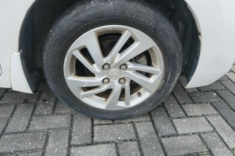 Used Honda Fit 2016 1.5L LXS CVT Comfort Sunroof Version Right Front Wheel Hub