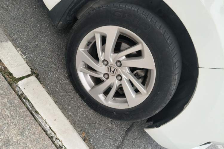 Used Honda Fit 2016 1.5L LXS CVT Comfort Sunroof Version Right Front Wheel Hub