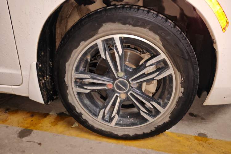 Used Honda Fit 2016 1.5L LX CVT Comfort Model Right Front Wheel Hub