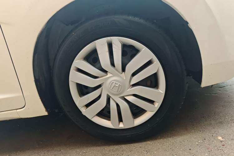 Used Honda Fit 2016 1.5L LXS CVT Comfort Sunroof Version Right Front Wheel Hub