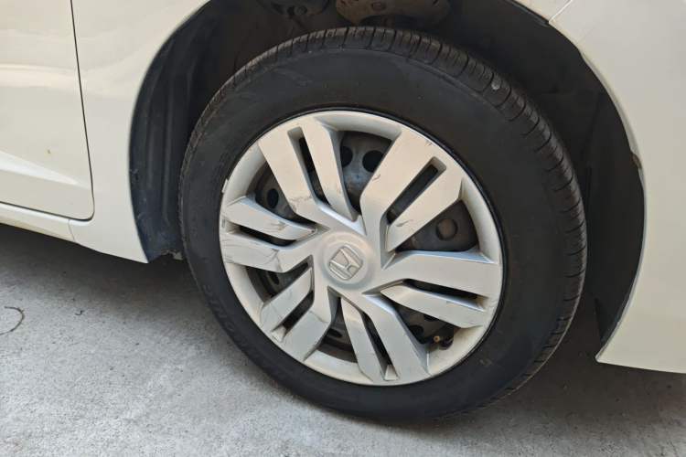 Used Honda Fit 2016 1.5L LXS CVT Comfort Sunroof Version Right Front Wheel Hub
