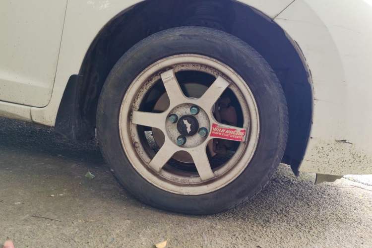 Used Honda Fit 2016 1.5L LX CVT Comfort Model Right Front Wheel Hub