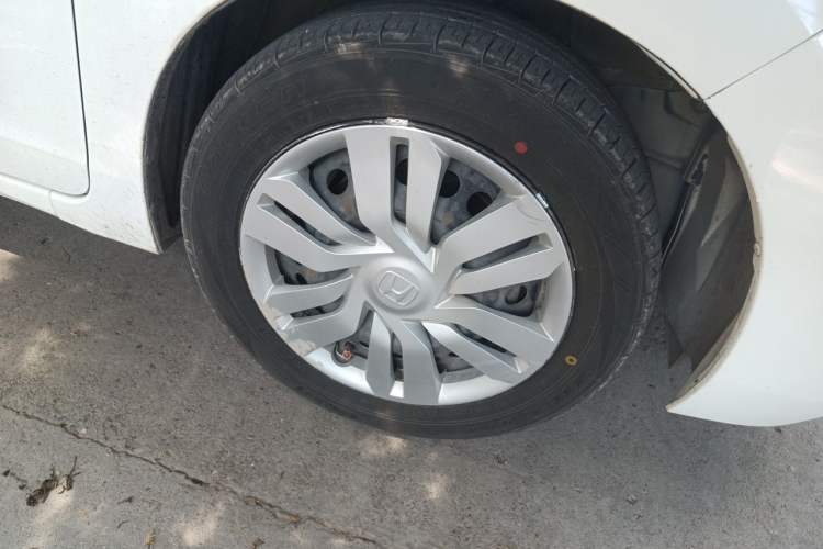 Used Honda Fit 2016 1.5L LXS CVT Comfort Sunroof Version Right Front Wheel Hub