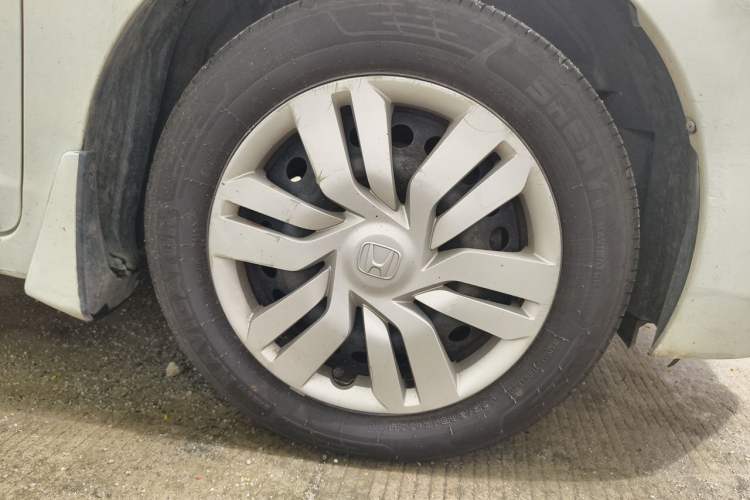 Used Honda Fit 2016 1.5L LXS CVT Comfort Sunroof Version Right Front Wheel Hub