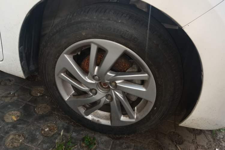 Used Honda Fit 2016 1.5L LXS CVT Comfort Sunroof Version Right Front Wheel Hub