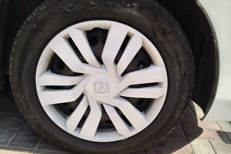Used Honda Fit 2016 1.5L LX Manual Comfort Model Right Front Wheel Hub