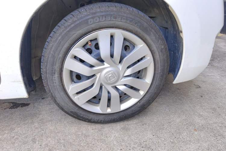 Used Honda Fit 2016 1.5L LX CVT Comfort Model Right Front Wheel Hub