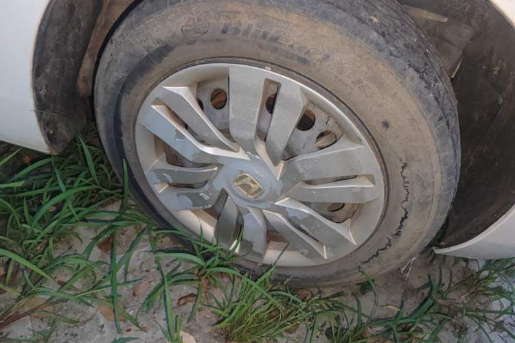 Used Honda Fit 2016 1.5L LX CVT Comfort Model Right Front Wheel Hub