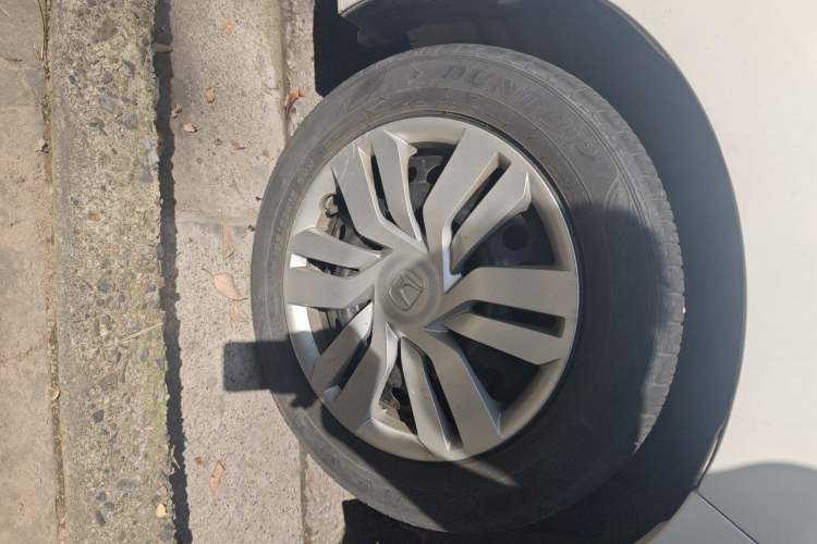Used Honda Fit 2016 1.5L LXS CVT Comfort Sunroof Version Right Front Wheel Hub