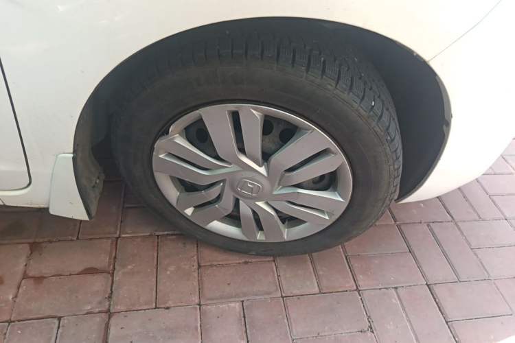 Used Honda Fit 2016 1.5L LX CVT Comfort Model Right Front Wheel Hub