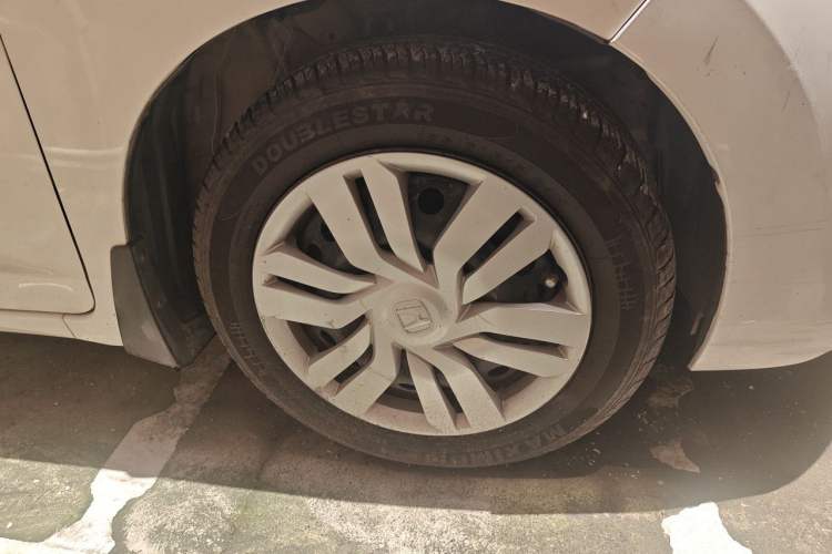 Used Honda Fit 2016 1.5L LXS CVT Comfort Sunroof Version Right Front Wheel Hub