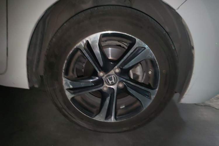 Used Honda Fit 2016 1.5L SES CVT Fashion Sunroof Edition Right Front Wheel Hub