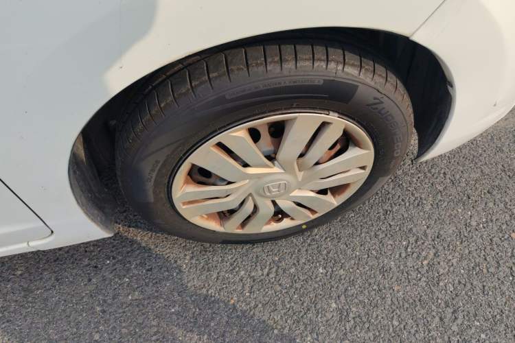 Used Honda Fit 2016 1.5L LXS CVT Comfort Sunroof Version Right Front Wheel Hub