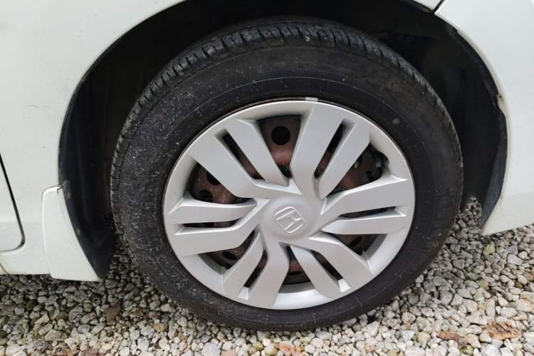 Used Honda Fit 2016 1.5L LX CVT Comfort Model Right Front Wheel Hub