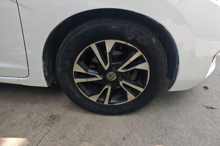 Used Honda Fit 2016 1.5L LXS CVT Comfort Sunroof Version Right Front Wheel Hub
