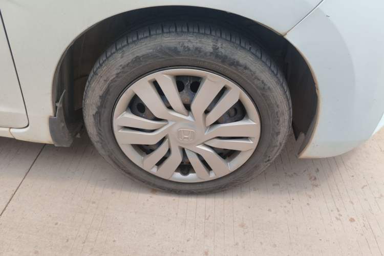 Used Honda Fit 2016 1.5L LXS CVT Comfort Sunroof Version Right Front Wheel Hub