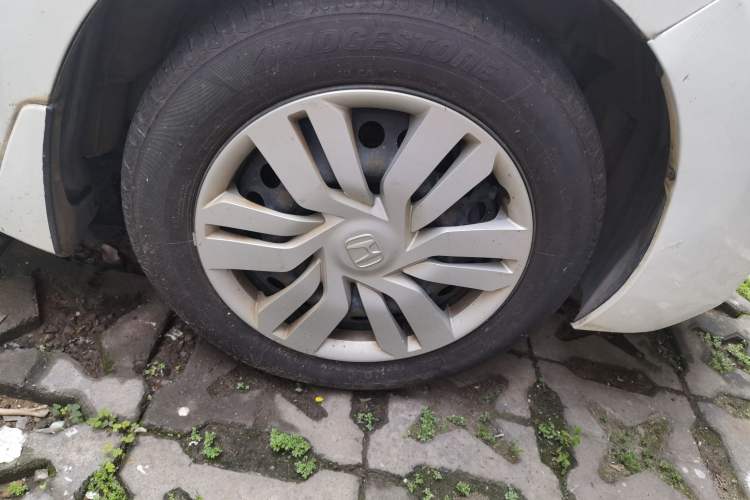 Used Honda Fit 2016 1.5L LX CVT Comfort Model Right Front Wheel Hub