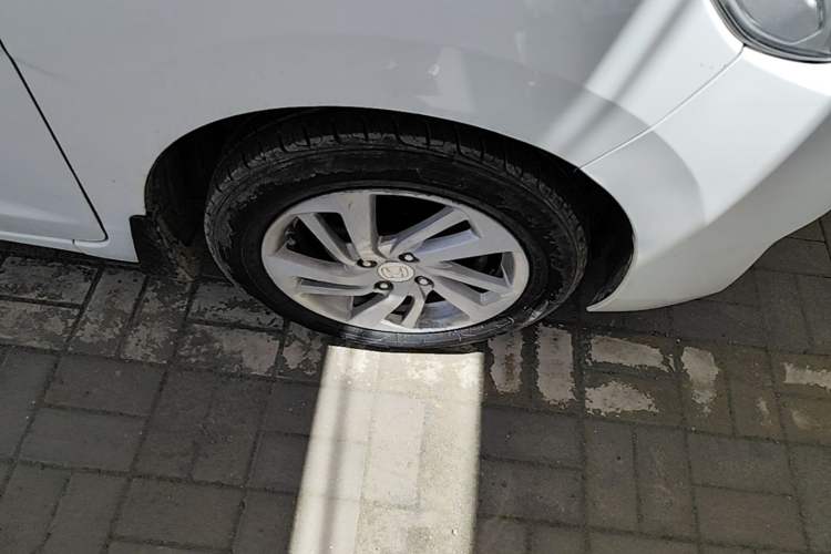Used Honda Fit 2016 1.5L LXS CVT Comfort Sunroof Version Right Front Wheel Hub
